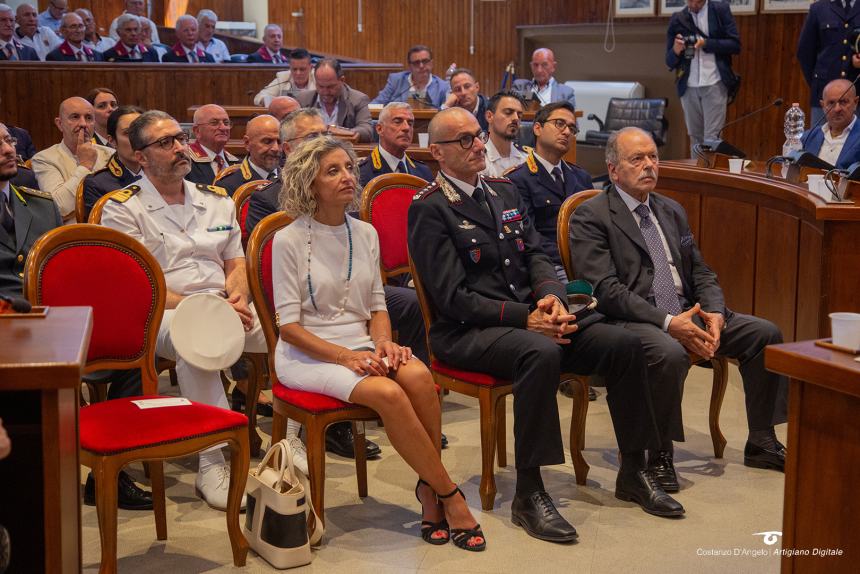 Svelato a Vasto il “Centauro alato” simbolo del coraggio della polizia stradale