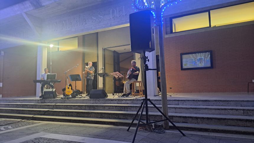 Al Carmelo la serata magica con la "Cantata per Maria"