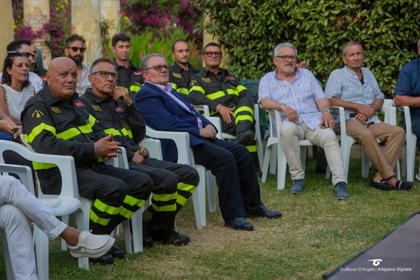 Bellano a Vasto: "I vigili del fuoco di Vasto meritano tanto per tutto quello che fanno" 