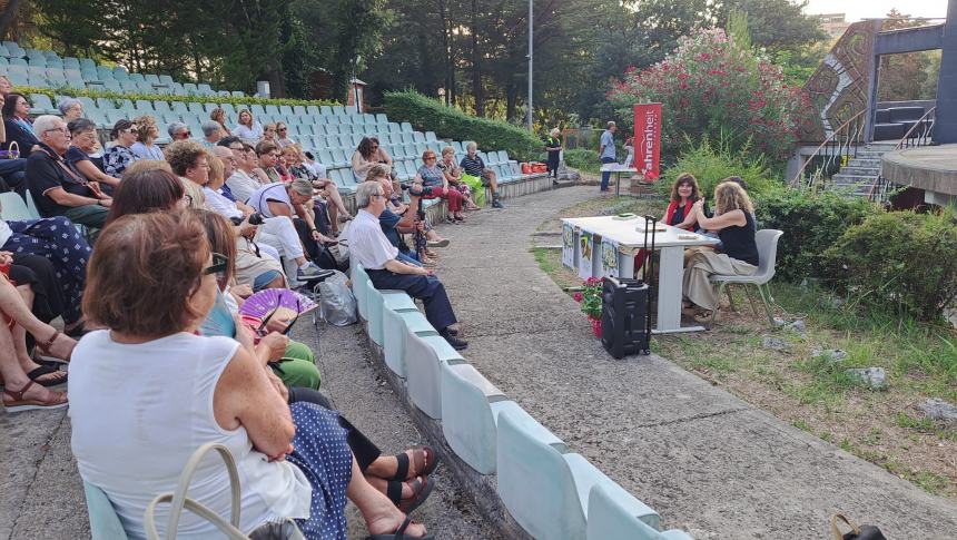 Paolo Massari e Simonetta Tassinari nel debutto di "Scrittori al parco"