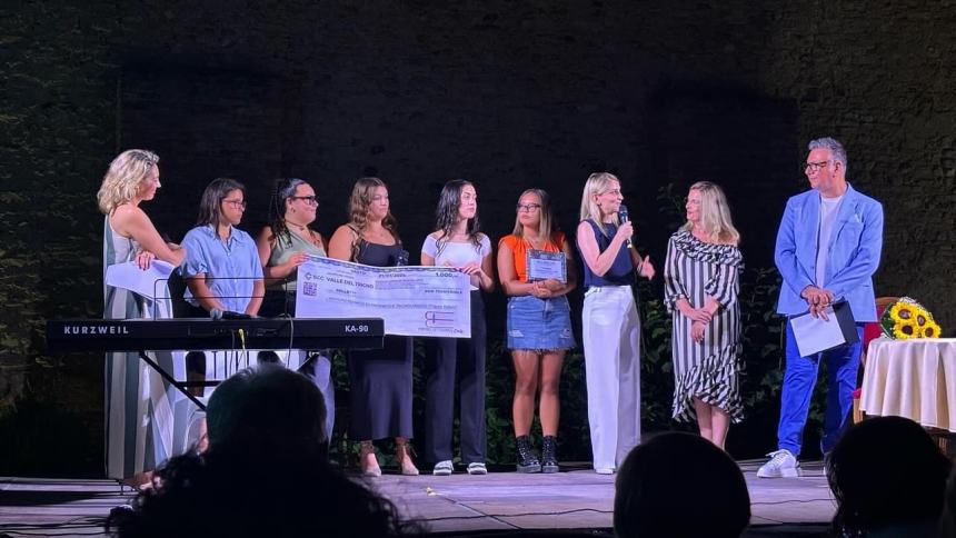 Con “Voci da ascoltare” gli studenti del  Palizzi trionfano al  Premio letterario Emily