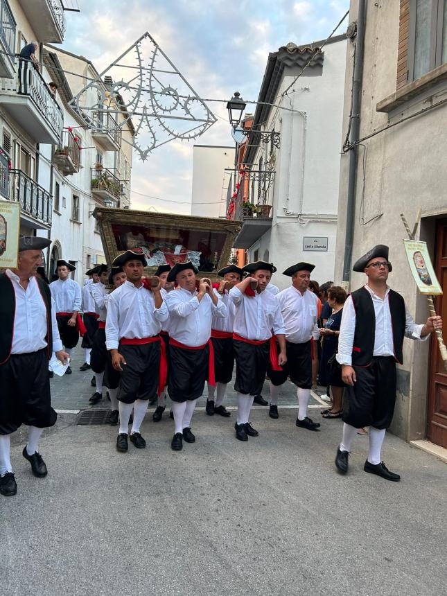 Palmoli in festa per S. Valentino: rinnovata la trebbiatura e la rievocazione delle sacre spoglie