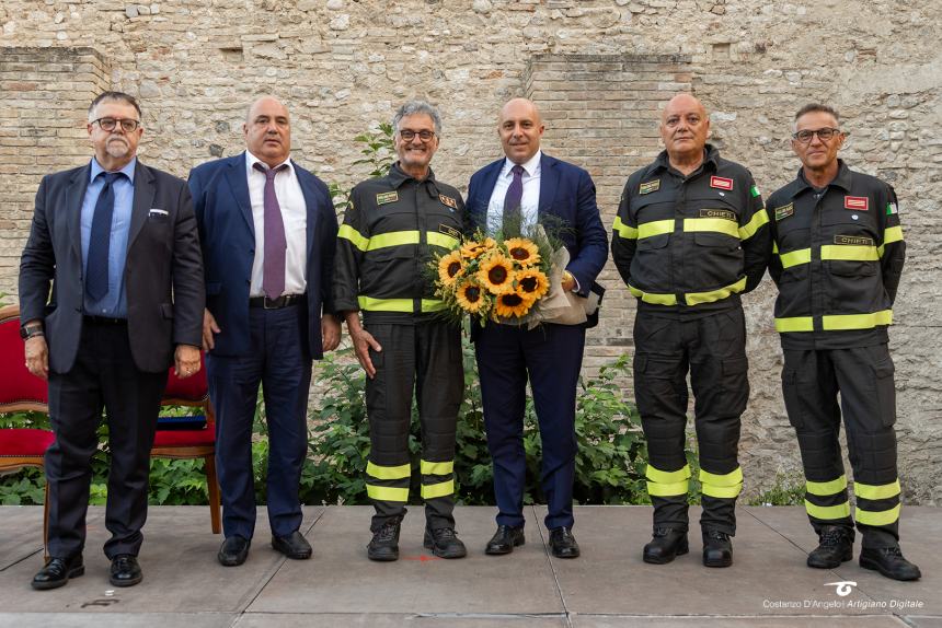 Bellano a Vasto: "I vigili del fuoco di Vasto meritano tanto per tutto quello che fanno" 