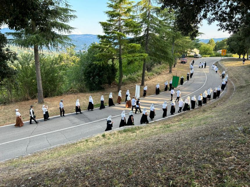 Palmoli in festa per S. Valentino: rinnovata la trebbiatura e la rievocazione delle sacre spoglie