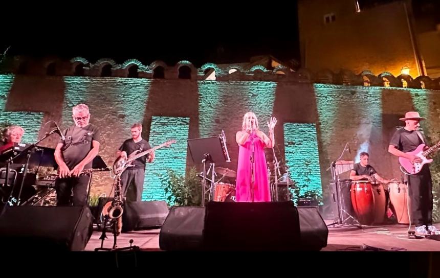 Vince la beneficenza a Vasto con la  Mina di Fernanda D’Ercole: “Concerto meraviglioso”