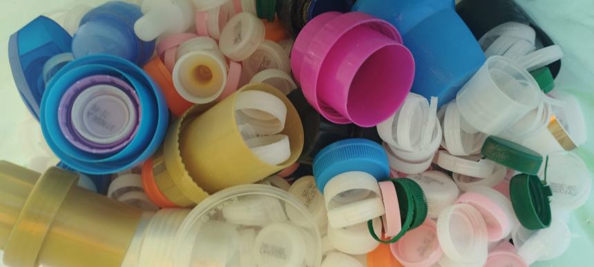 "Riciclo...creativo!": con carta e plastica si dà spazio alla fantasia del mare 