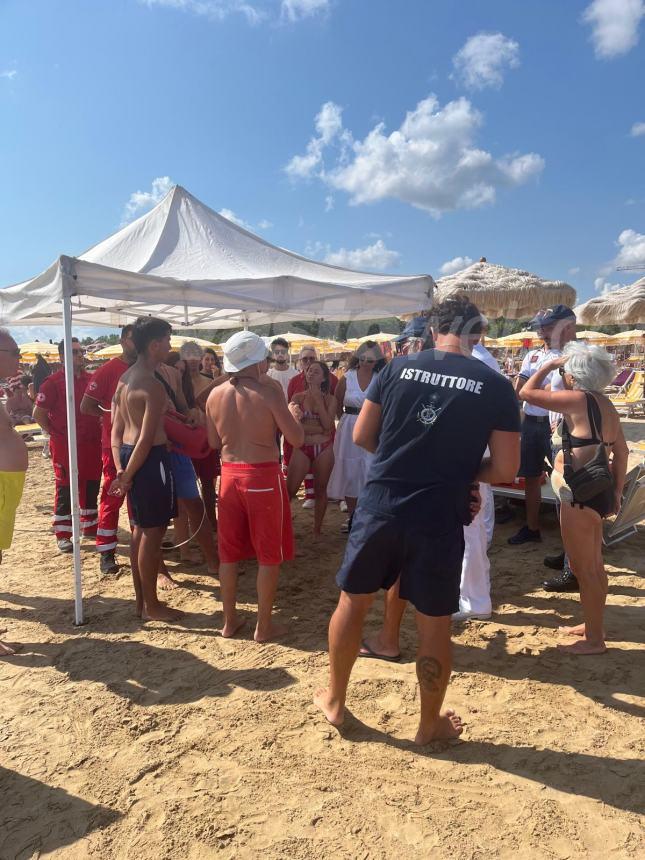 Prevenzione annegamento, a Vasto Marina dimostrazioni in spiaggia: "Oltre 400 vittime l'anno"