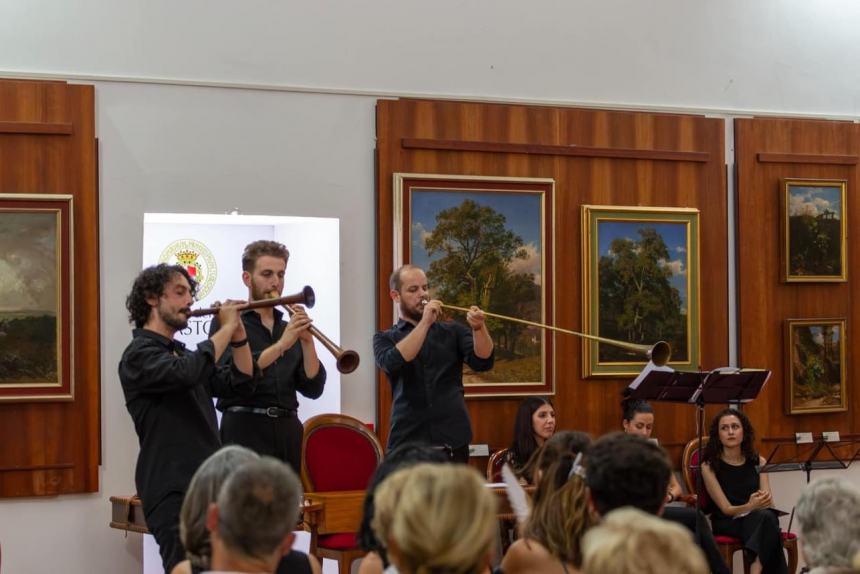 Trionfo per l’Ensemble MusiCanti Potestatis a Vasto con il concerto di musica medievale