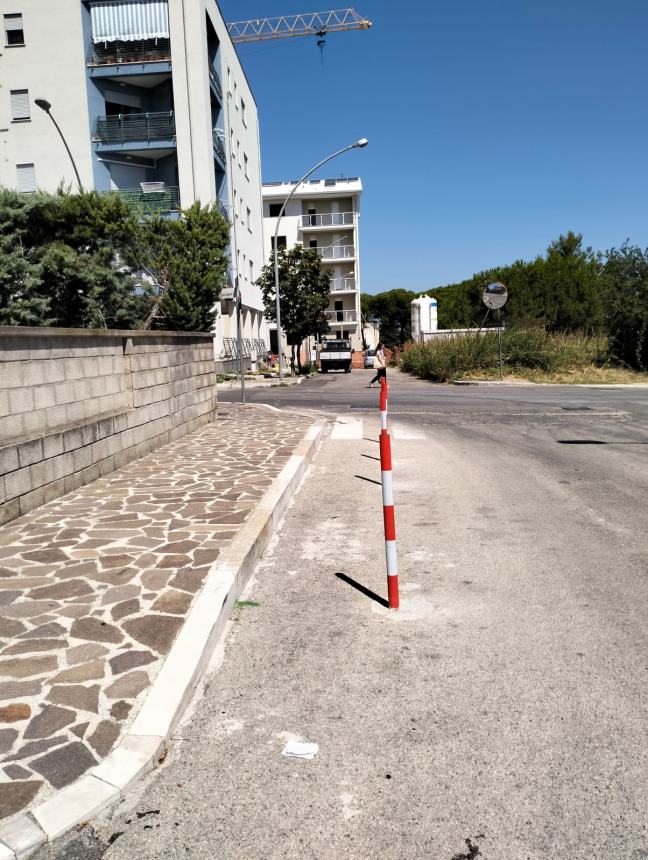 Meno parcheggi più dissuasori a via Ritucci Chinni, Menna: “Problema di sicurezza stradale”