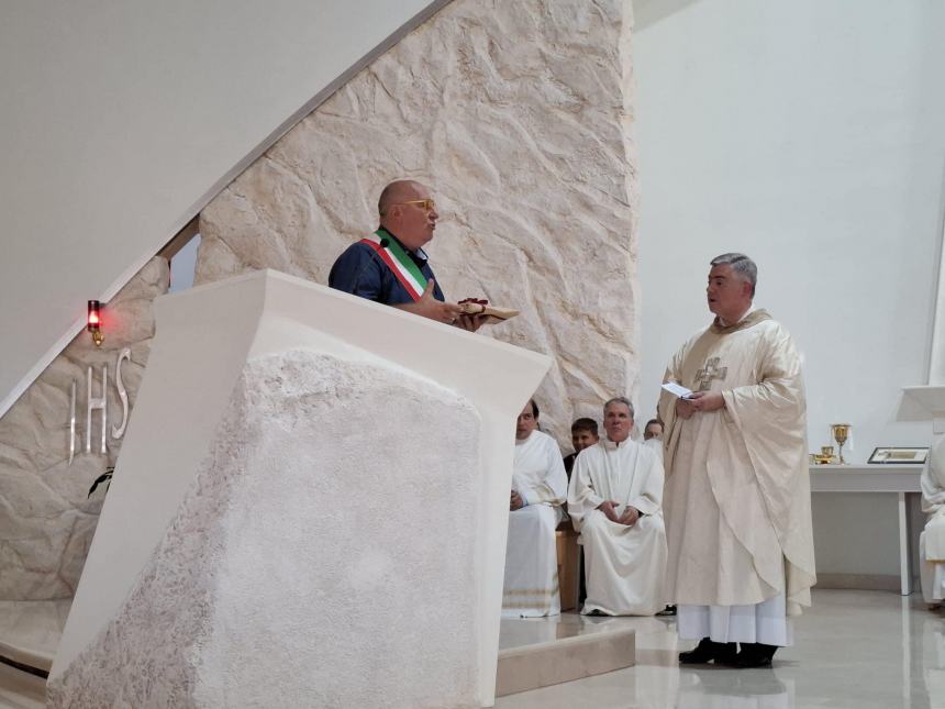 Vasto saluta Don Antonio Totaro e accoglie Don Nicola Del Bianco: “Buon cammino”