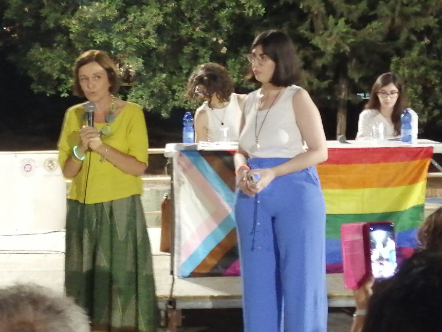 Fumettibrutti incontra Vasto e si racconta: "Essere trans non è un capriccio" 