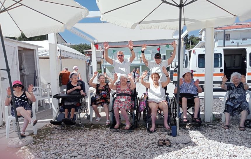 “Spiaggia per tutti” a Fossacesia Marina: al via il servizio di trasporto per anziani