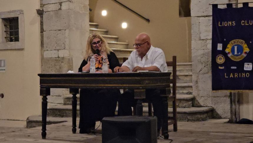 Una serata magica riscoprendo le poesie in dialetto a Palazzo Ducale