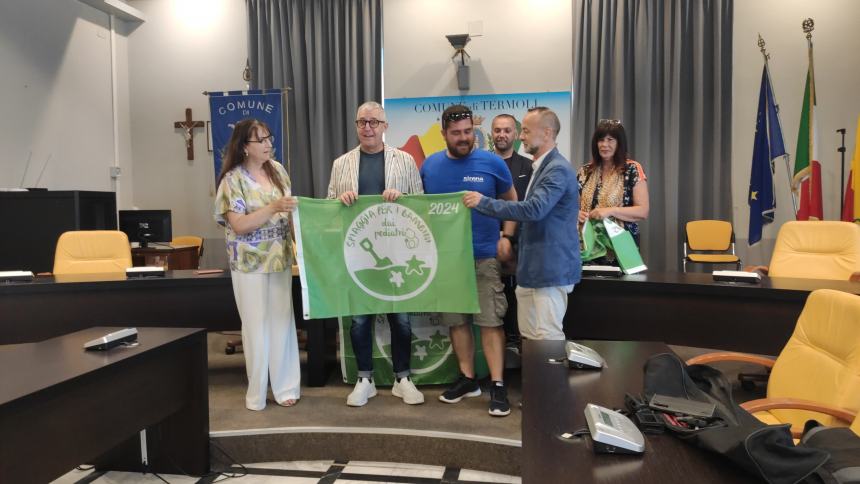 Spiaggia a misura di bambino, la Bandiera Verde di Termoli sventola sui lidi della costa