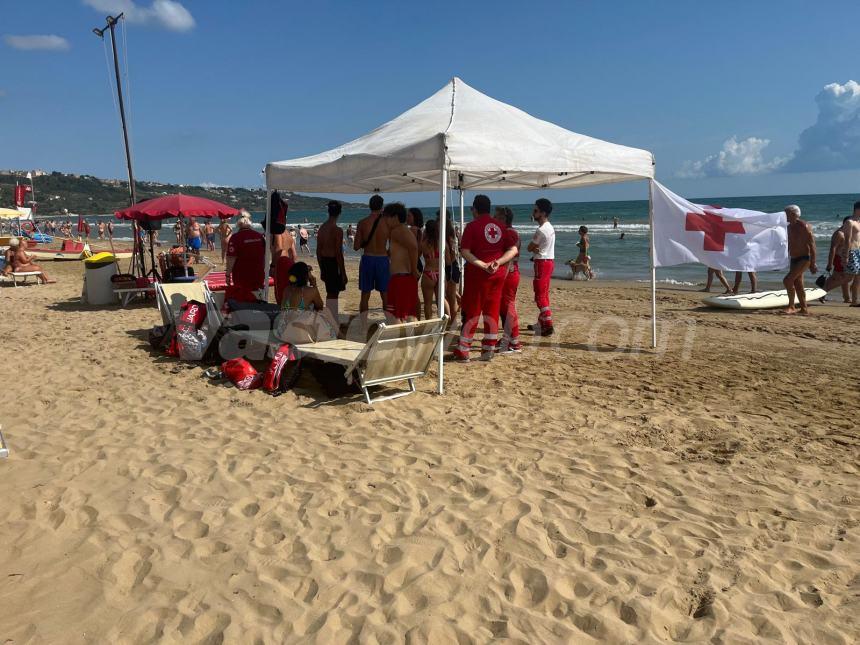 Prevenzione annegamento, a Vasto Marina dimostrazioni in spiaggia: "Oltre 400 vittime l'anno"