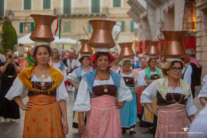 Musiche e danze tradizionali in centro storico e ai Giardini grazie a "Vasto in Chorus"