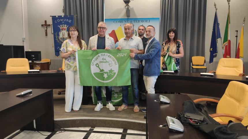 Spiaggia a misura di bambino, la Bandiera Verde di Termoli sventola sui lidi della costa