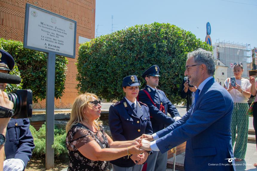 Svelato a Vasto il “Centauro alato” simbolo del coraggio della polizia stradale