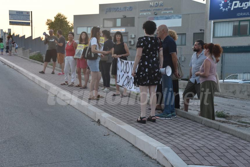 «No al circo con gli animali»: il presidio di protesta