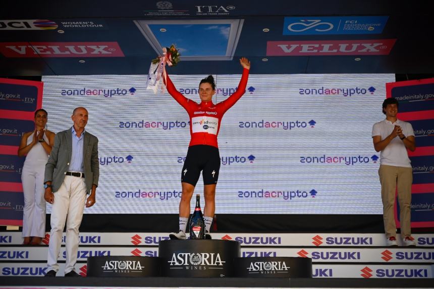 Giro d’Italia Women: vince Lopecky, Longo Borghini maglia rosa