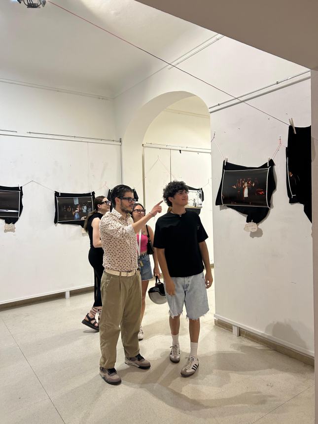 “Scintille d’arte”, nella Sala Mattioli dialogo distinto tra pittura e fotografia 