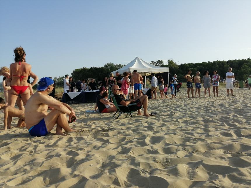 Emozioni in spiaggia con il trio Redblack alla prima tappa di "Road to Punta Aderci"