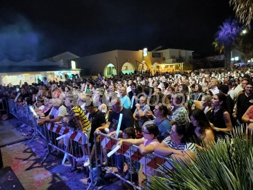 "Party90 Show", Casalbordino lido in festa con Roby Santini nella  1ª "Notte delle Stelle"