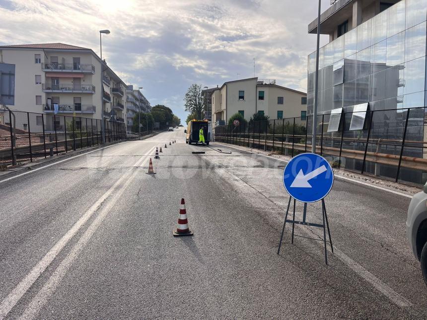 Autocisterna perde olio in via Istonia e raggiunge Monteodorisio: viabilità in tilt