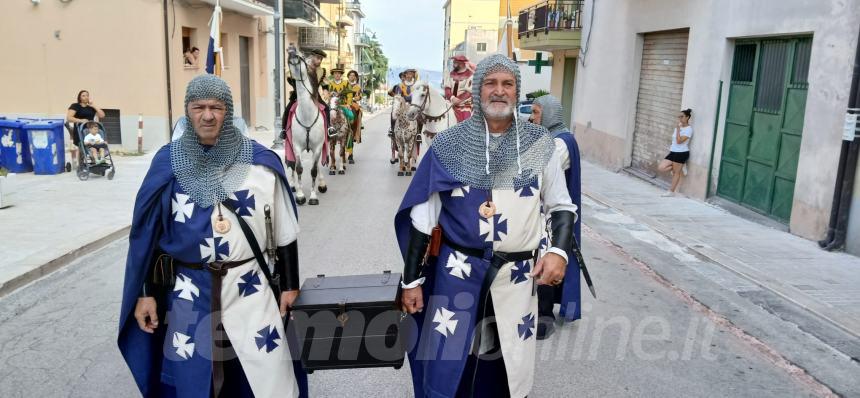 I colori della tradizione: il successo del Palio di San Nicola 