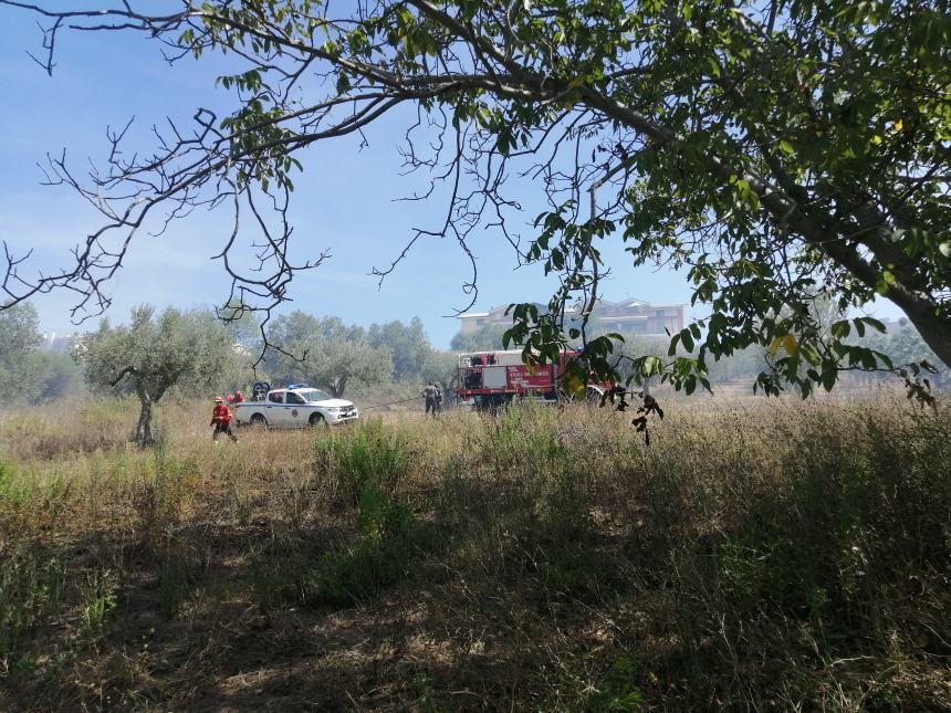 Incendio a Sant'Antonio Abate, intervengono i vigili del fuoco 