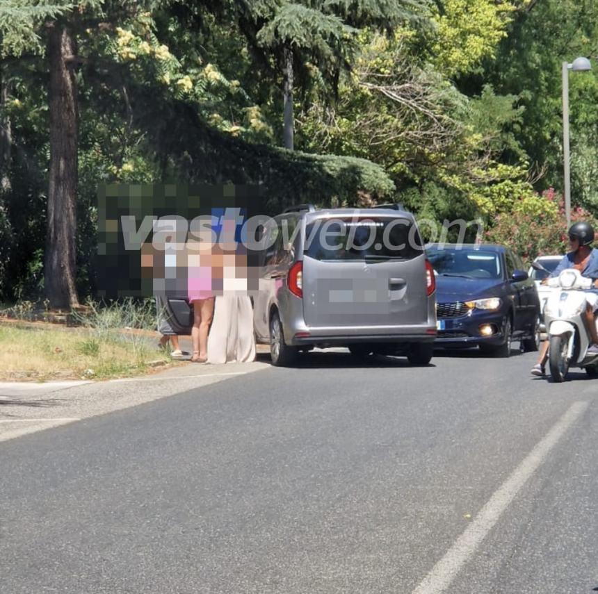 Scontro tra due auto su via Istonia, 4 feriti