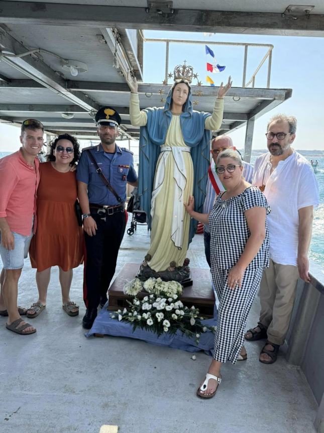 A Casalbordino tanta emozione per  la processione in mare per la festa della Madonna dell'Assunta