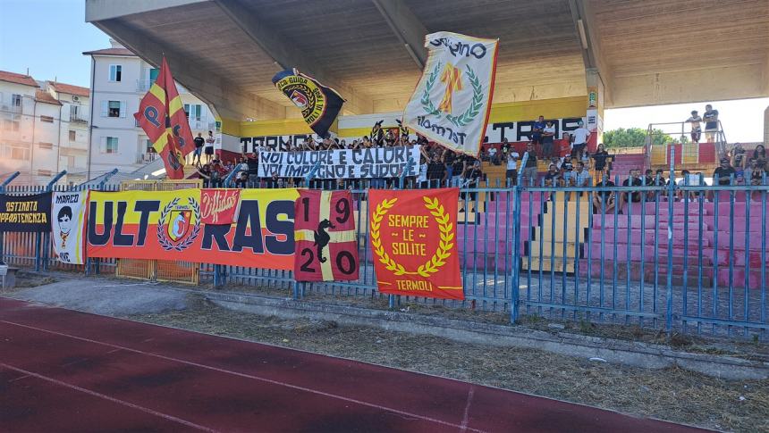 L'allenamento congiunto allo stadio Cannarsa Termoli 1920-Montenero calcio