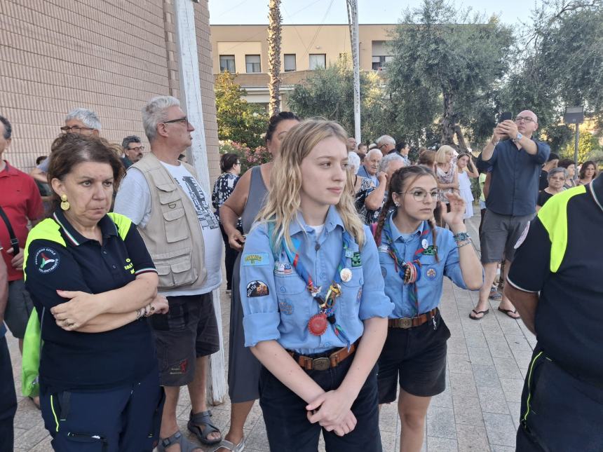 La statua della Madonna a Santa Maria degli Angeli in processione 