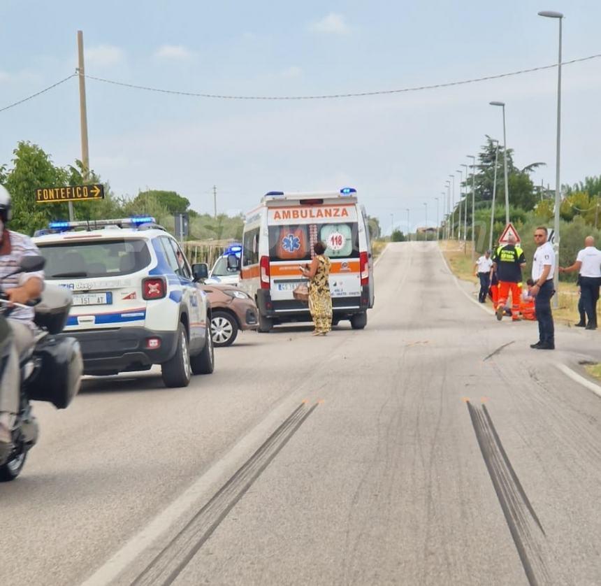 Scontro tra due vetture in via San Lorenzo, 3 i feriti