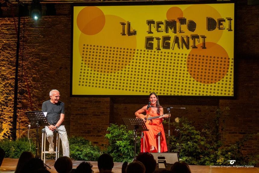 Paola Turci con la sua voce dipinge un affresco della grande musica italiana ai Giardini d'Avalos