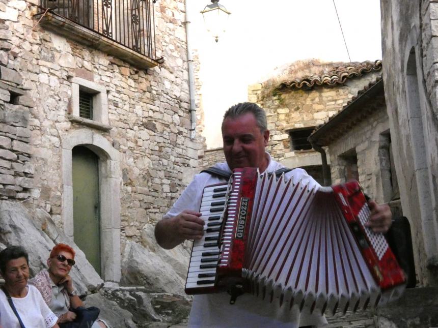 “Magna Capitana”: da borgo della musica a borgo della poesia