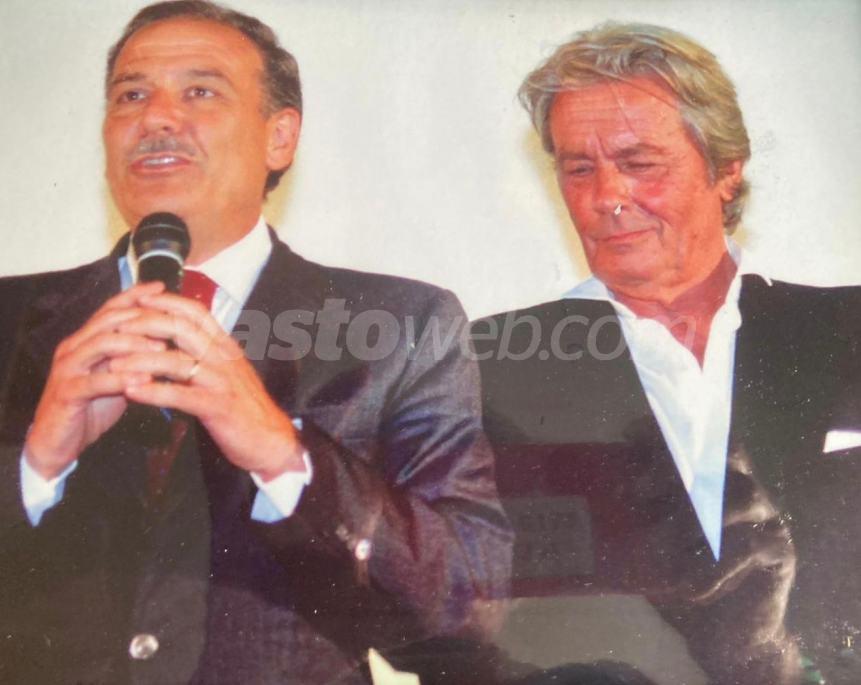 Abruzzo in lutto per la morte di Alain Delon: nel 1985 fu ospite al Vasto Film Festival