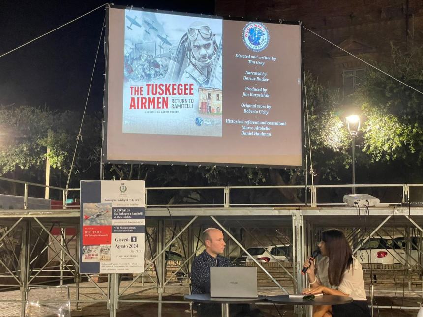 Un capitolo della Grande Storia ha preso forma in piazza Skanderbeg