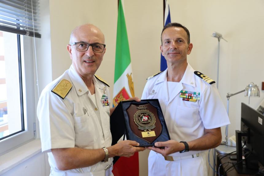 Guardia Costiera, l’ammiraglio Carlone all’ufficio circondariale marittimo di Vasto