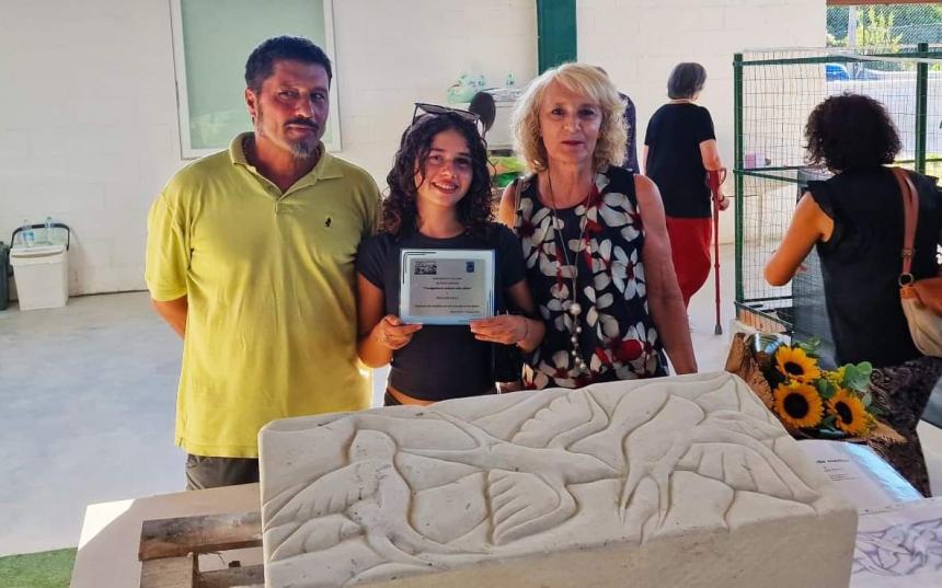 Penelope Lucci del liceo artistico di Vasto premiata al Simposio di Scultura a Duronia