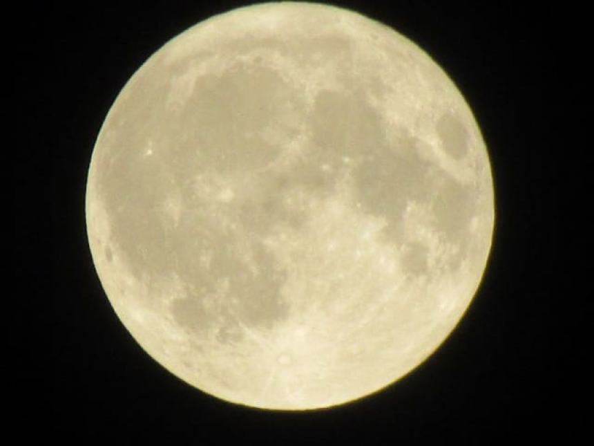 Lo spettacolo della superluna da Termoli Nord