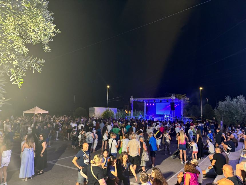 Col concerto di Paolo Vallesi e i fuochi sipario sulla festa di quartiere a Difesa Grande