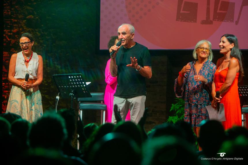 Paola Turci con la sua voce dipinge un affresco della grande musica italiana ai Giardini d'Avalos