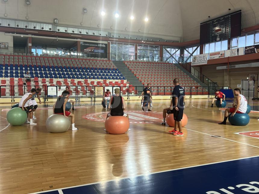 Inizia la stagione della Vasto Basket: 1º allenamento sotto gli occhi di coach Forgione