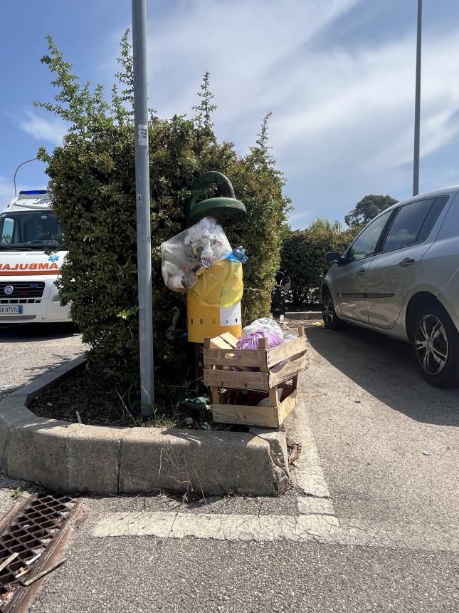 Al parcheggio dell'ospedale San Timoteo 