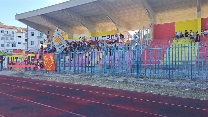 L'allenamento congiunto allo stadio Cannarsa Termoli 1920-Montenero calcio