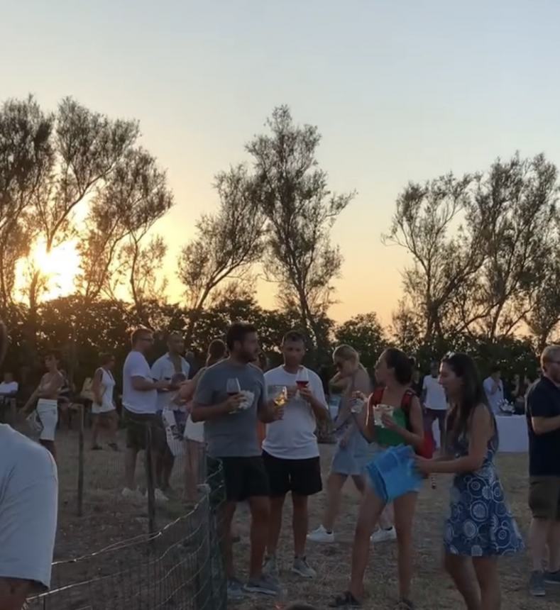 La magia del tramonto e il sax di Elpido Tornese chiudono il  “Road to Punta Aderci”