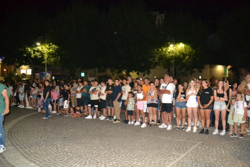 I colori della tradizione: il successo del Palio di San Nicola 