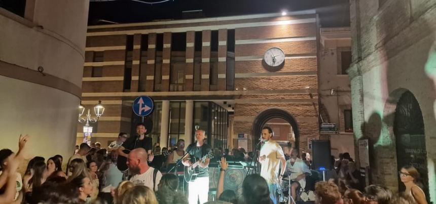 Tantissimi a San Salvo  per  il “Campari Night” con la Piccola Underground Orchestra